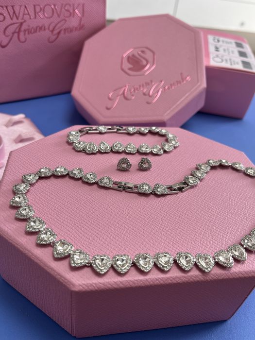 Set Swarovski x Ariana Grande