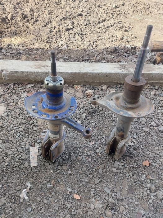 Продажа стоек от Лада Калины.