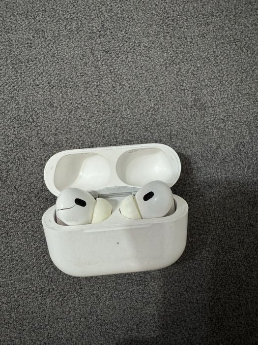 продам airpods б/у