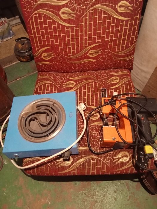 Электро плитка и машинка для мешков