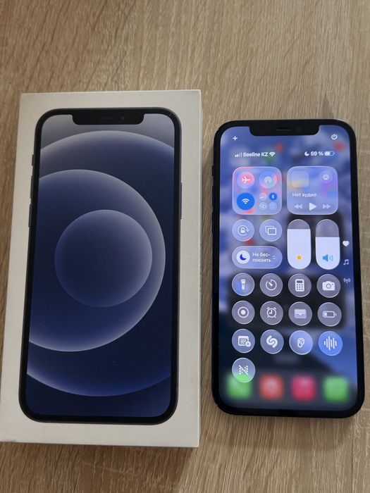 Айфон 12 черного цвета. iphone 12, 256gb