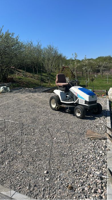 Tractoras tuns iarba iseki 3 cilindrii diesel