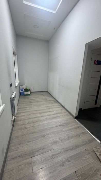 Срочно Сдаётся нежилое помещение офис 60м2 ялонгач 1-линя 2-комн