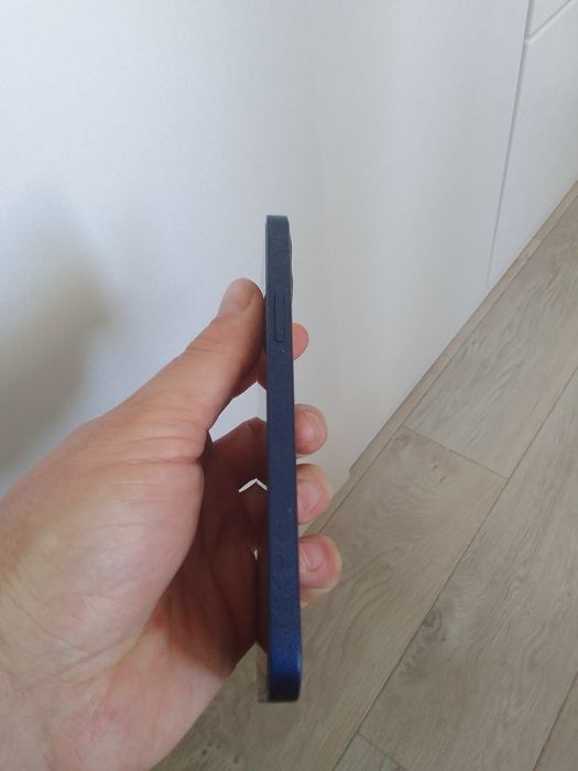 Продам айфон 12 128 гигов