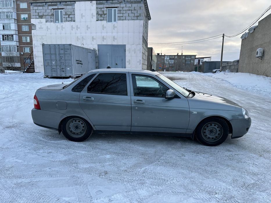 Продам приору люкс