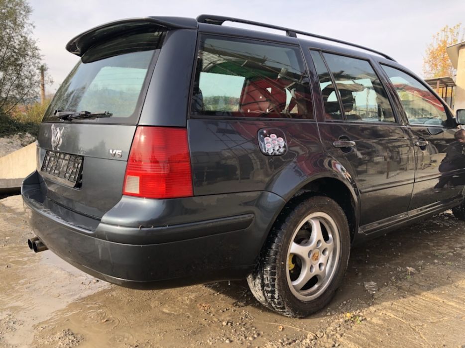 Vw bora 2.3 само на части