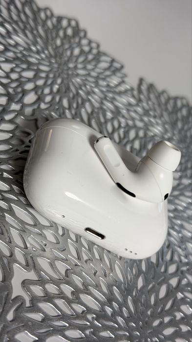 Cască stânga Airpods Pro 2 + case încărcare ( lightning)