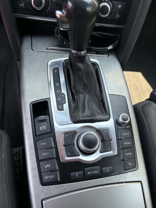 Автомобил Audi A6