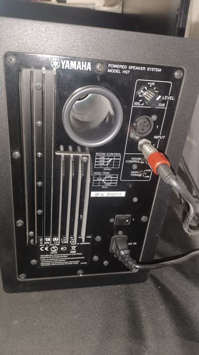 Студийные мониторы hs7