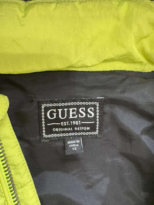Зимно яке Guess.