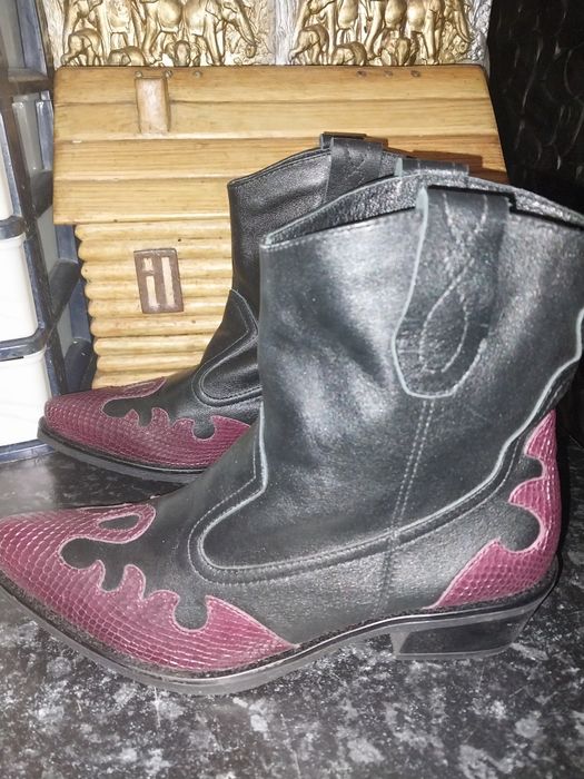 Кожанные казачки продам