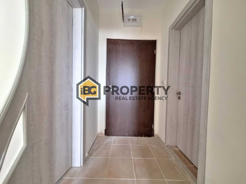 Дава се под наем Двустаен апартамент в Бяла - 53 кв.м за 64835.28 € - Снимка #3