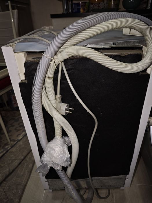 Встраиваемая посудомоечная машина