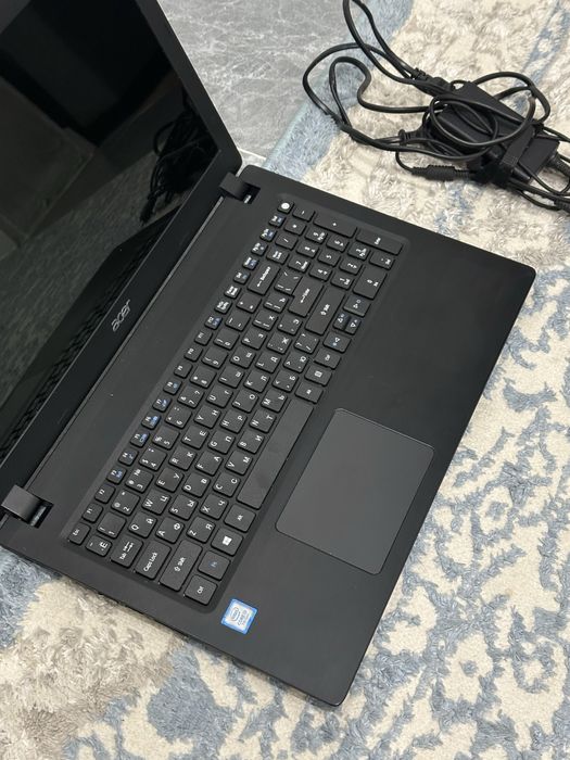 Ноутбук ACER core i3/7020u