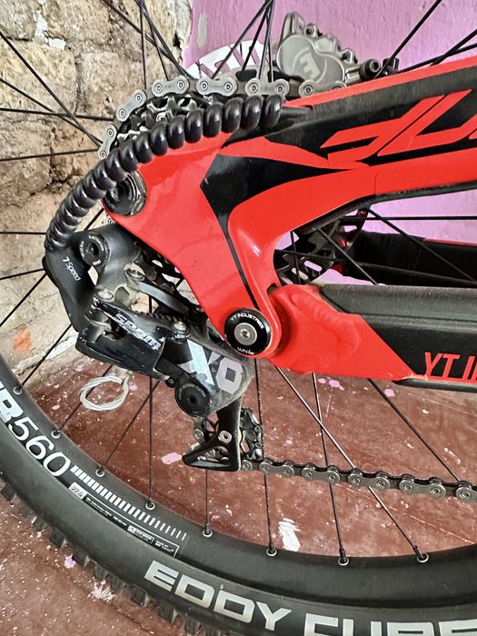 Yt Tues 2016 marime M