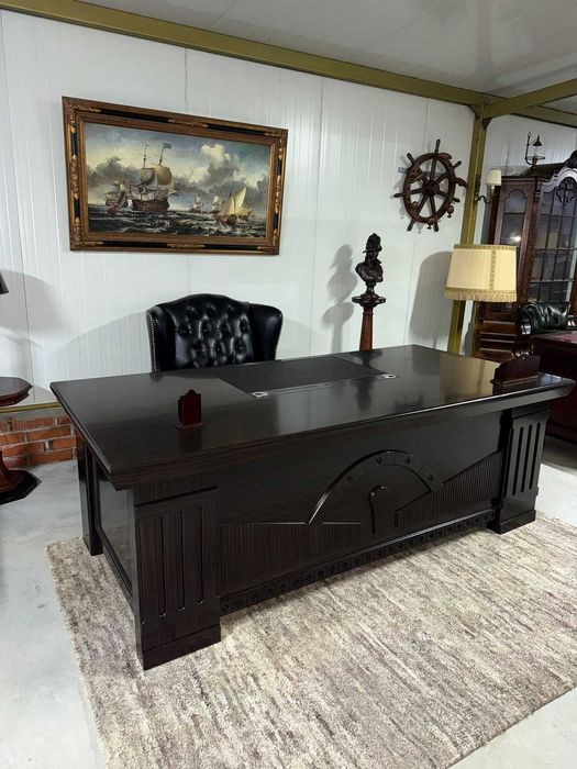 Класическо директорско бюро