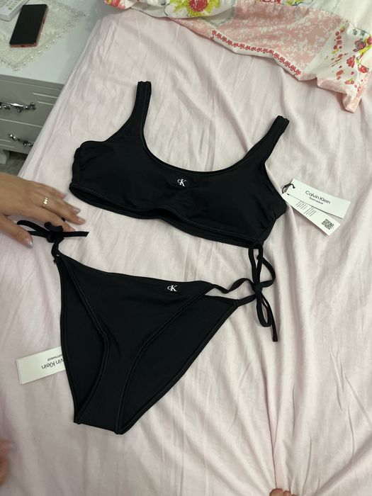 Нови оригинални бански на Calvin Klein