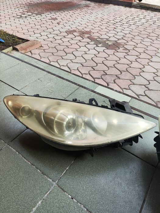 Фары на Пежо 307, 2005 года