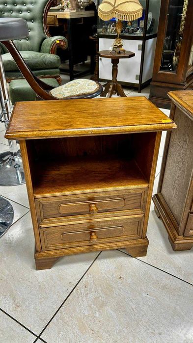 Масивно шкафче Холандия