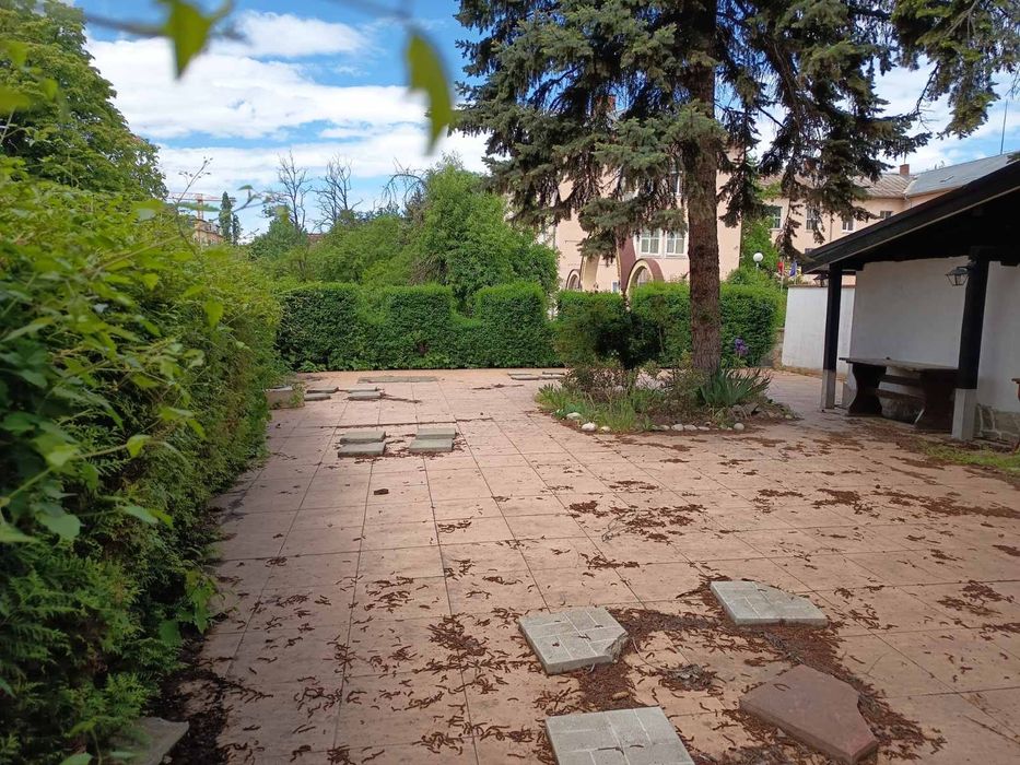 Дава се под наем Заведение в София, Студентски град - 640 кв.м за 3999 € - Снимка #11