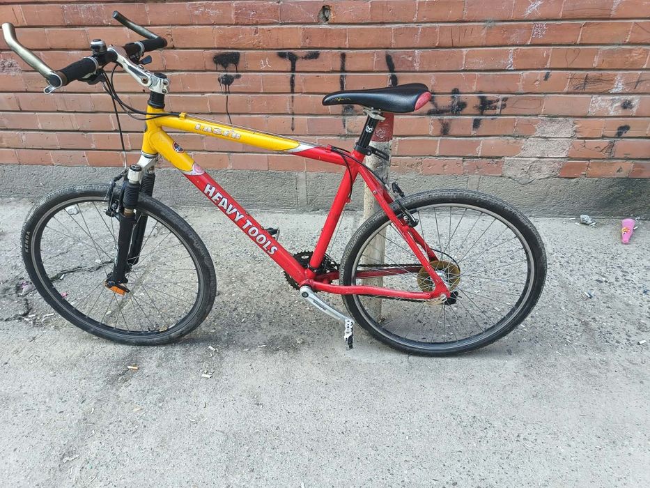 Vind 2 biciclete cu roti de 26