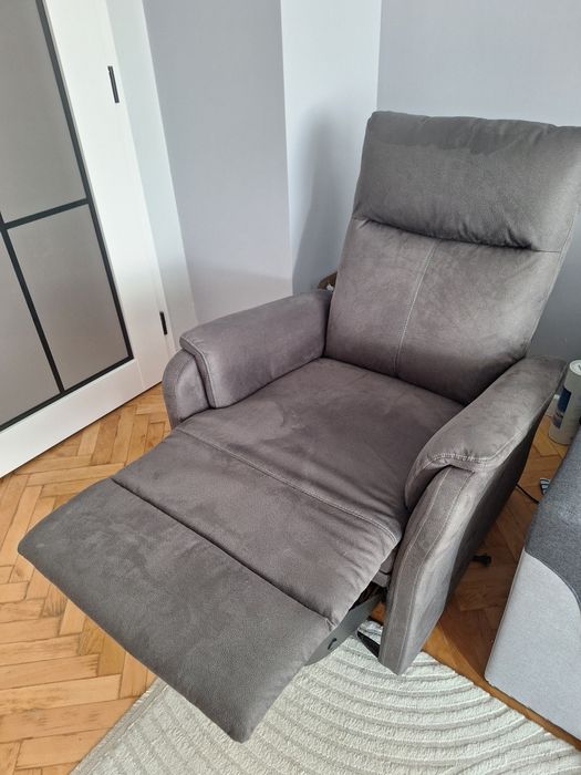 Регулируемо кресло