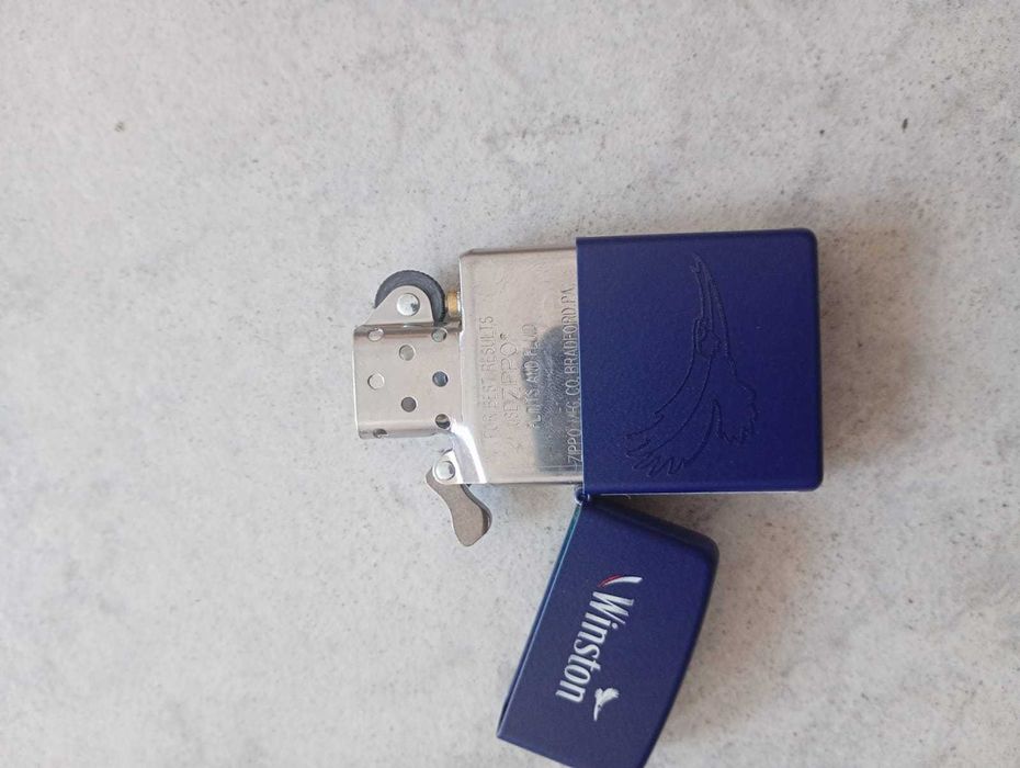 Bricheta Winston in colaborare cu Zippo