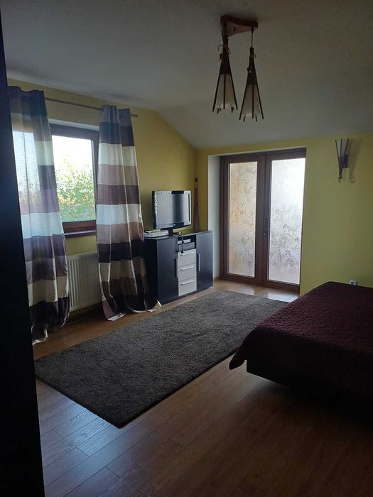 Casa de Vanzare,suprafata 1300m2,casa+teren