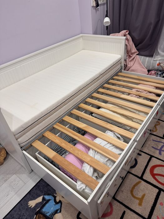 IKEA Hemnis разтегателно легло