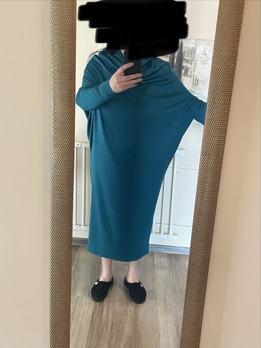 2 rochii identice culori deferite