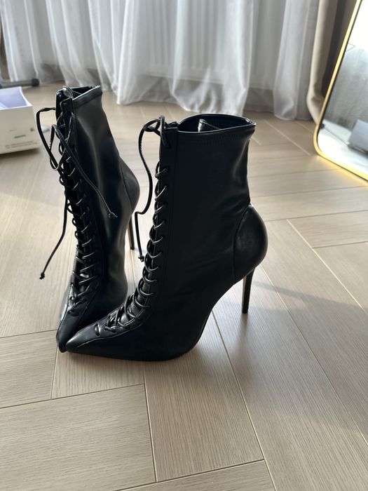 Ботильоны SCHUTZ 39р