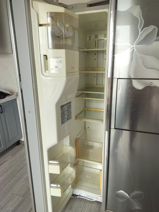 Срочно продам холодильник