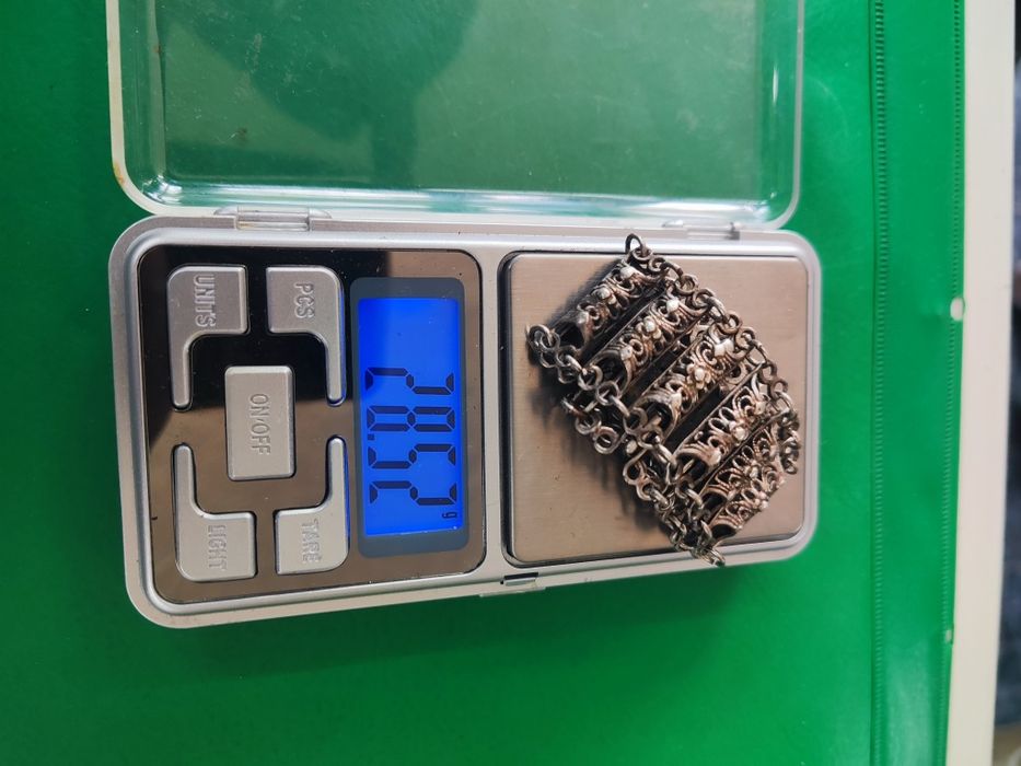 Стара сребърна гривна