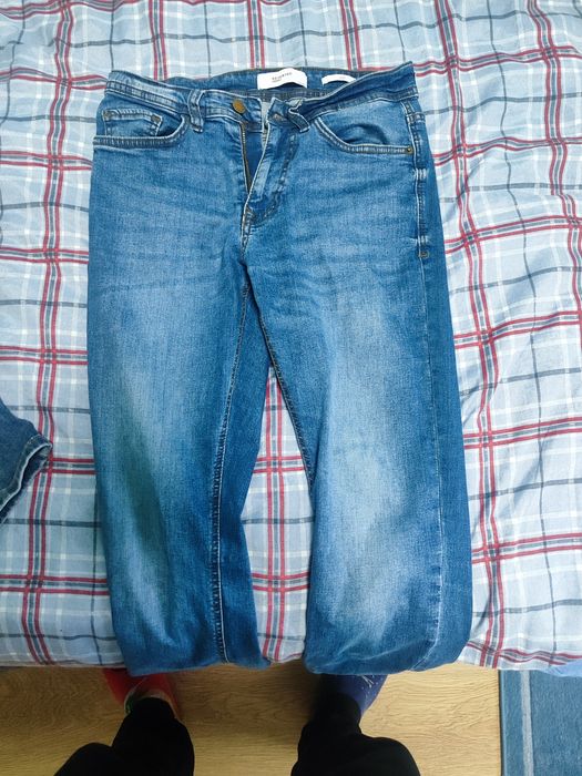 Стилни мъжки дънки