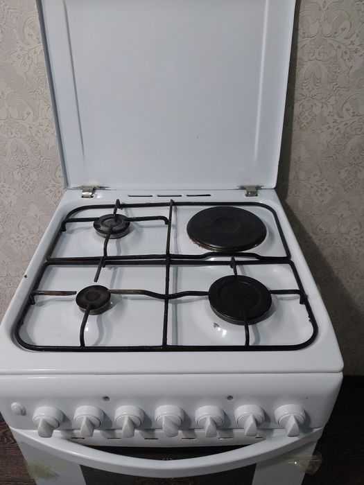 Продам газ плиту