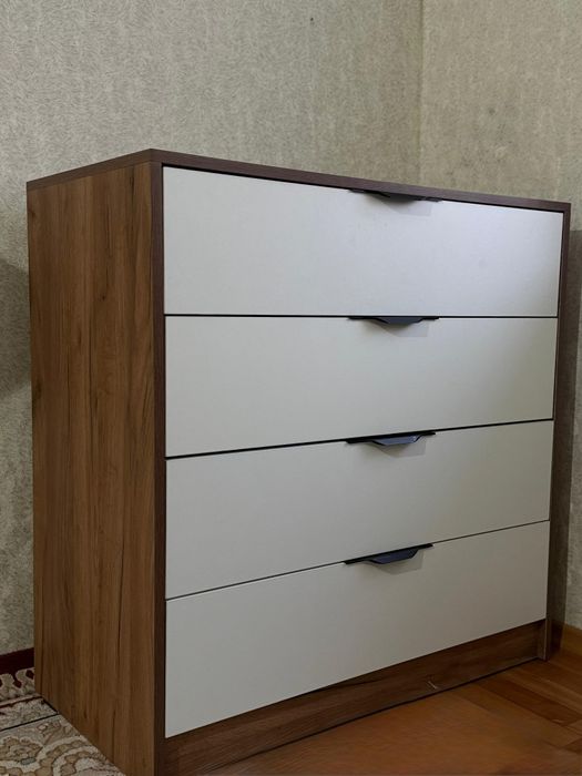 Есть в наличии комоды