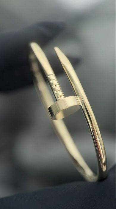 Гривна Cartier Juste un Clou Bracelet — B6048217
