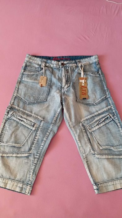 Bermude Blugi, Brand "BAUHAUS" England,Noi Pret de OCAZIE.