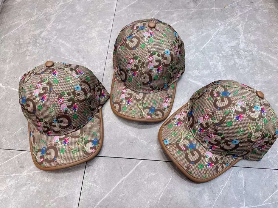 Шапки на Prada ,Dior, Gucci, и др