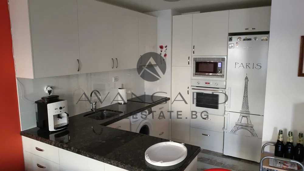 Продава се Двустаен апартамент в Пловдив, Остромила - 69 кв.м за 2000 €/кв.м - Снимка #2