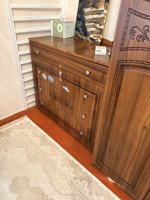 Продам спальный гарнитур