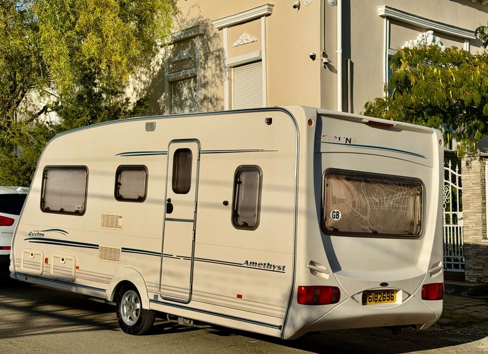 Sterline Eccles Amethyst Premium Ful-l doua spații de dormit IMP Recent Impecabila An 2004