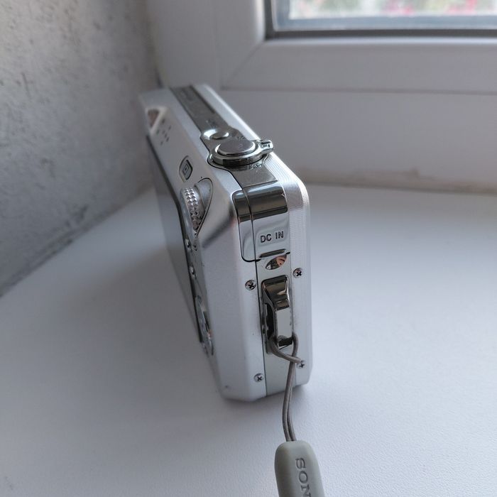 Продам фотоаппарат SONY  DSC W- 100