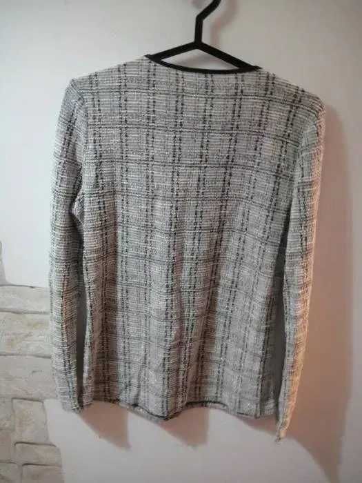 Raiat si bluza marimea 40,noi,ambele la 35 lei