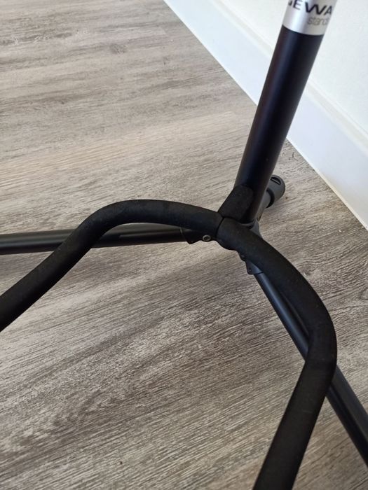 Стойка для гитары/домбры