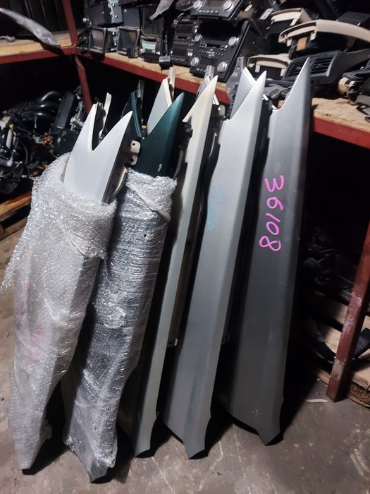 Крыло переднее Subaru Outback 2006 год .