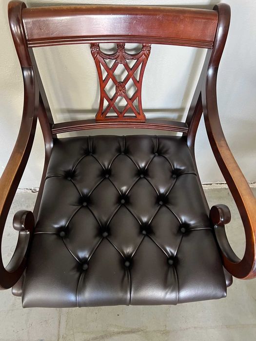 Scaun de birou stil Chesterfield!