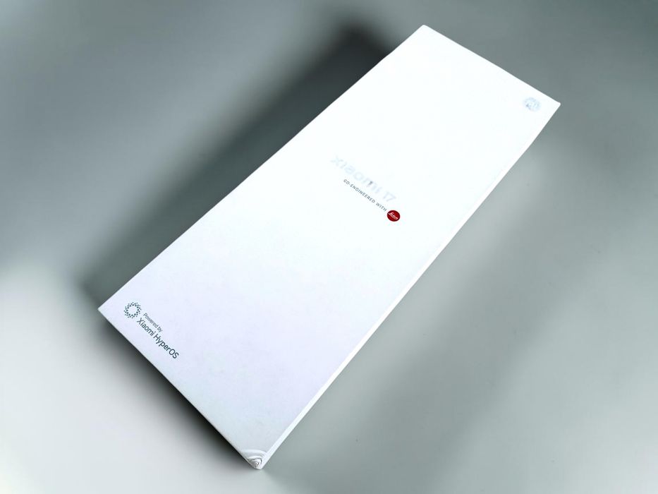 НОВ! Xiaomi 17 12RAM 256SSD White 2г. Гаранция!