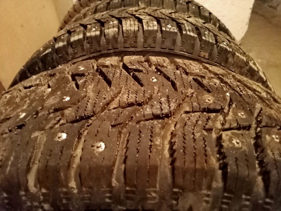 Продам шины с диском