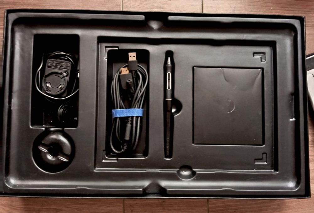 Графический планшет Huion Kamvas Pro 16.